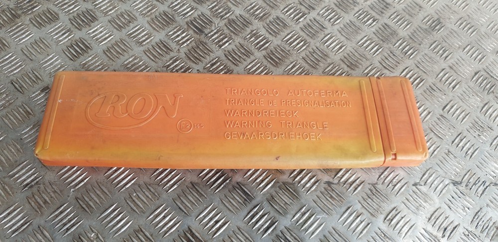 CITREON DS3 2010-2019 BRAKE DOWN WARNING TRIANGLE