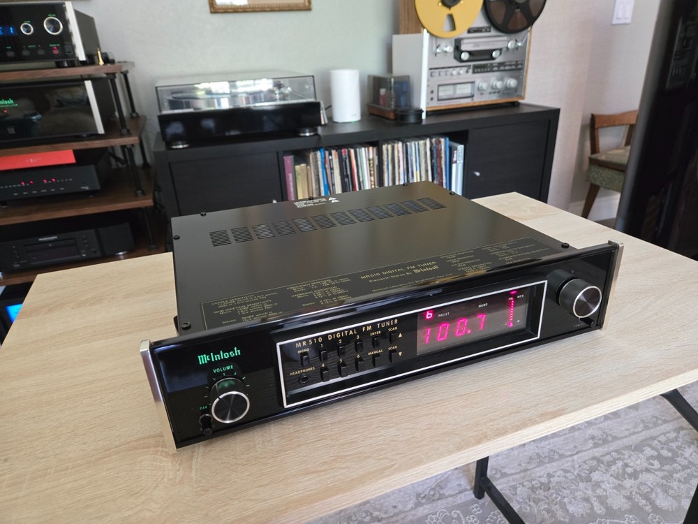McIntosh MR510 Digital FM Tuner