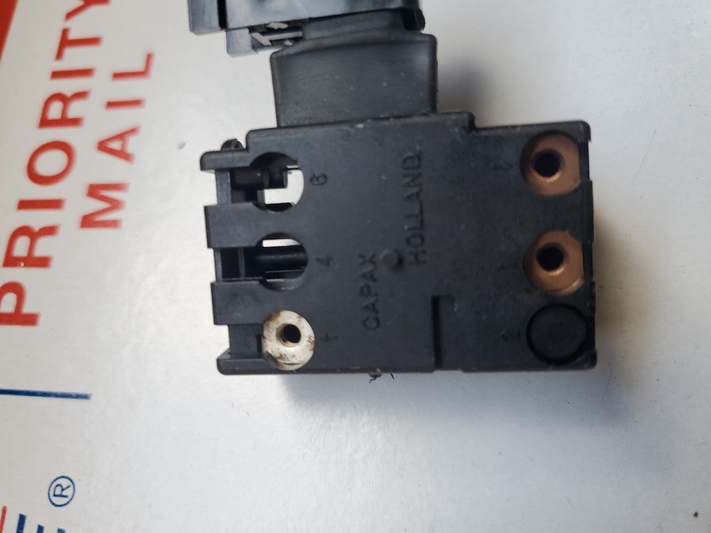 CAPAX SWITCH MODEL 7-57 /313877 120V 6AMP AC/ DC NEW, U2
