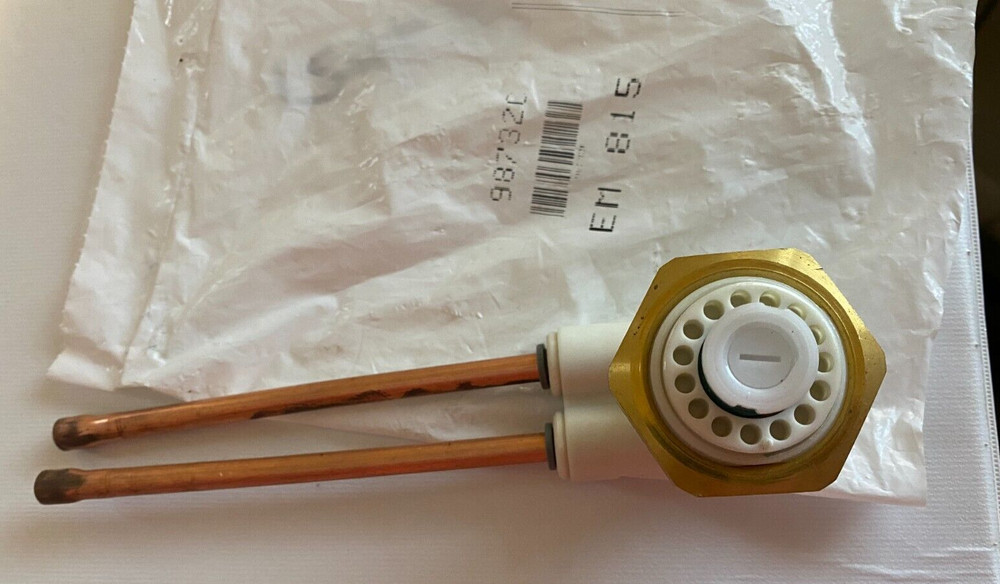 98732C Regulator Kit - Green Spring New, open package