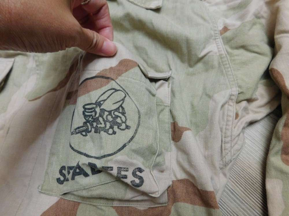 US NAVY SEABEES DCU COAT TOP SIZE LARGE - REGULAR