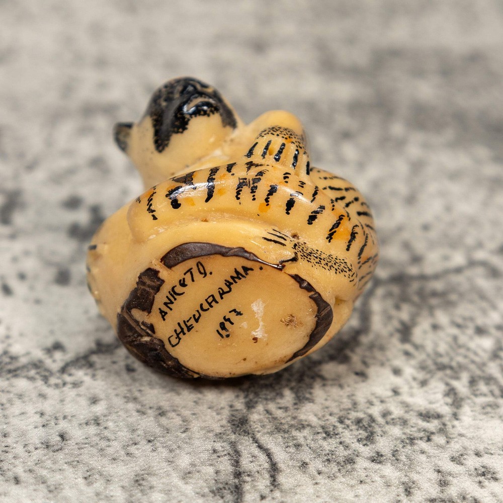 Monotiti Monkey Tagua Carving