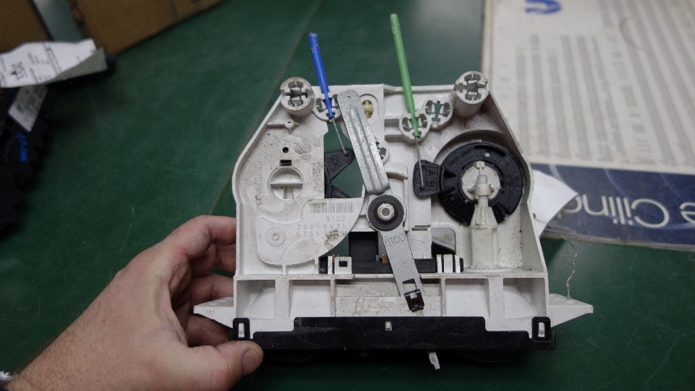 ISUZU NPR 2018: Temperature Control