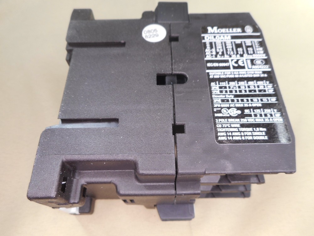 MOELLER DIL0AM 120V relay (NIB)
