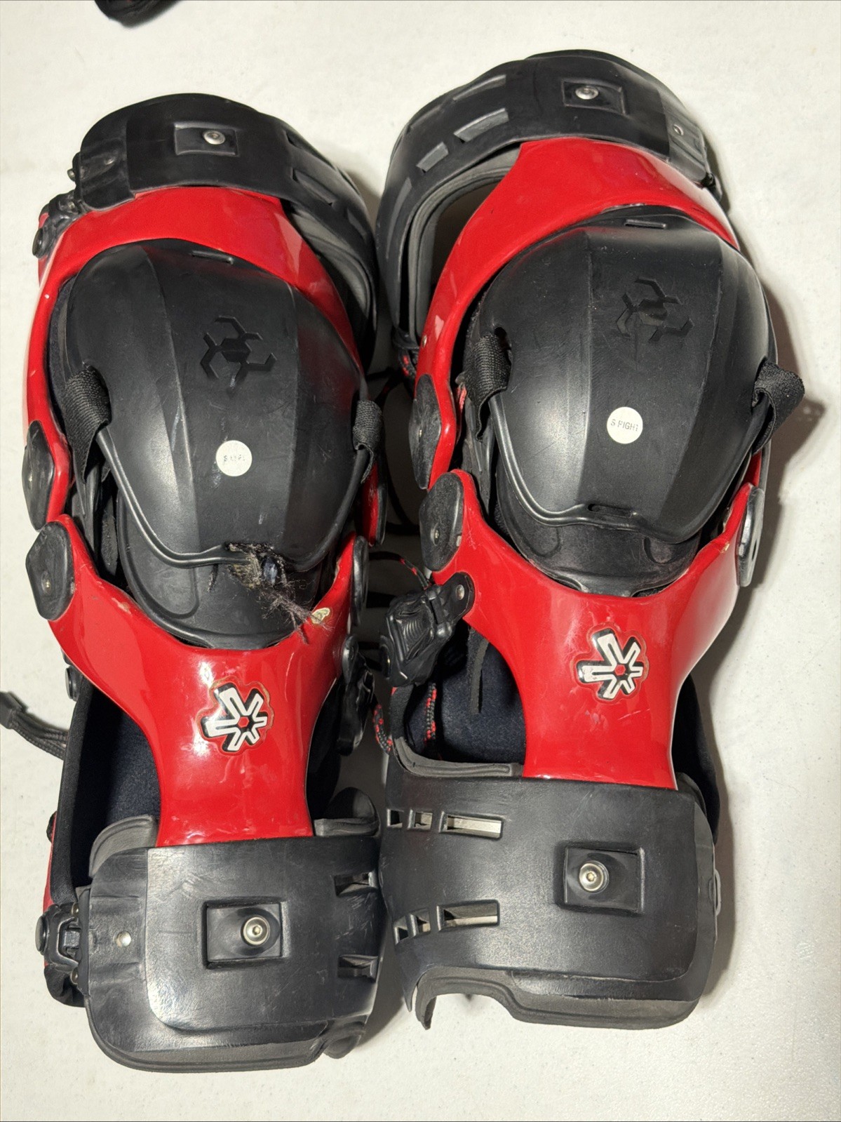 Asterisk Cell Motocross Knee Braces - Pair (Red/Black) - Mens Small  Read