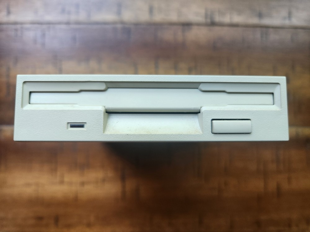 Sony MPF920-1 , 1.44 Beige Floppy Disk Drive