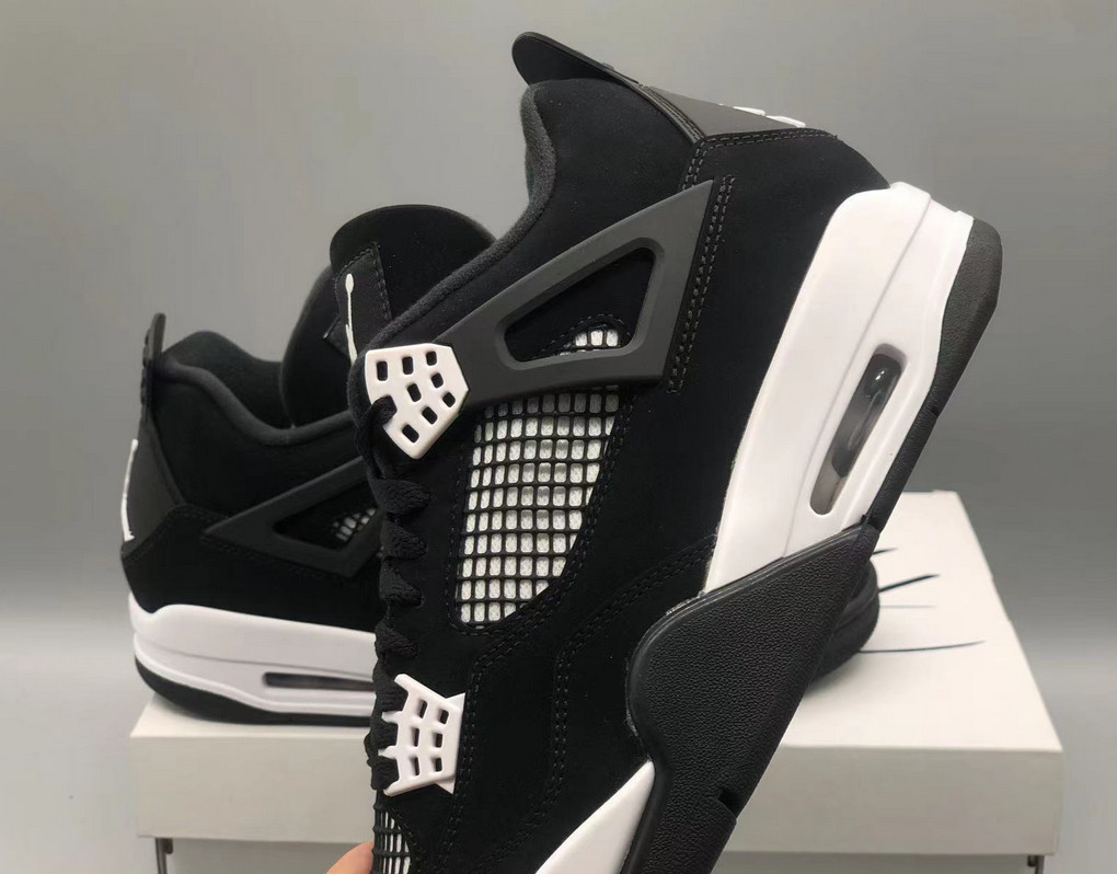 Jordan 4 Retro "White Thunder" Men's Size Mid Top Basketball Shoes