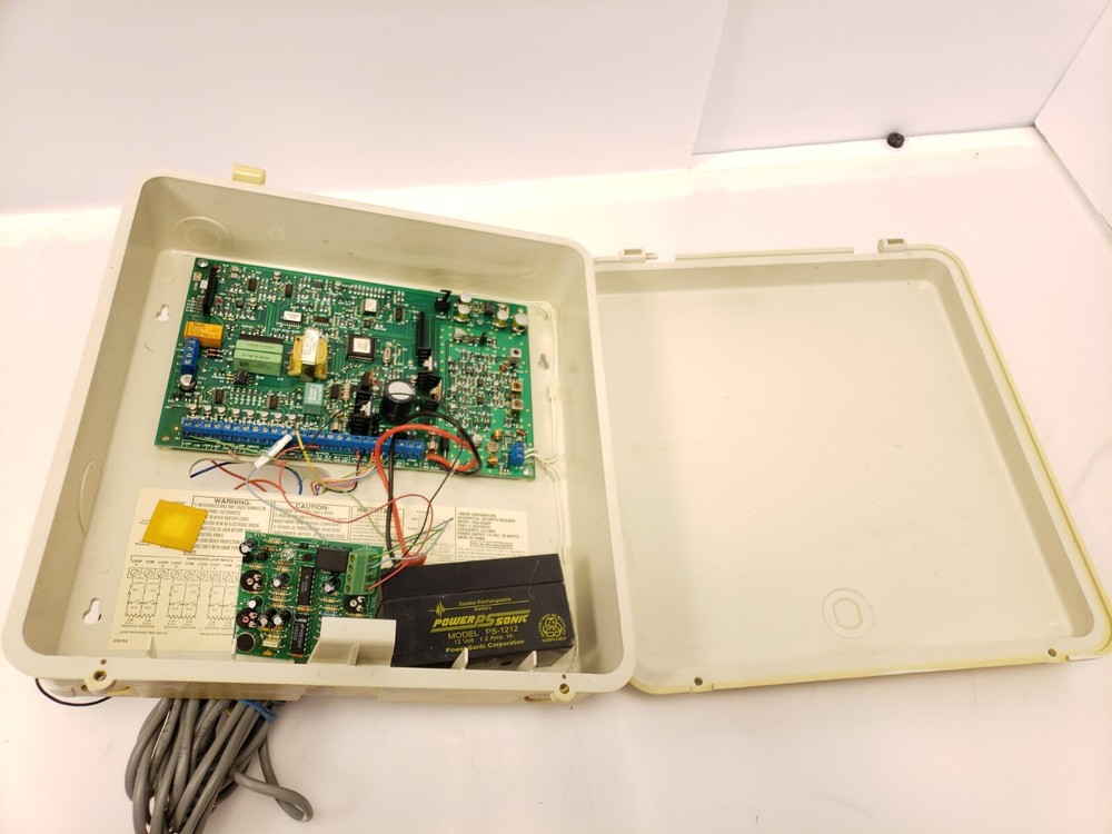 Linear Security DVS-2408 Wireless Alarm System Control Panel