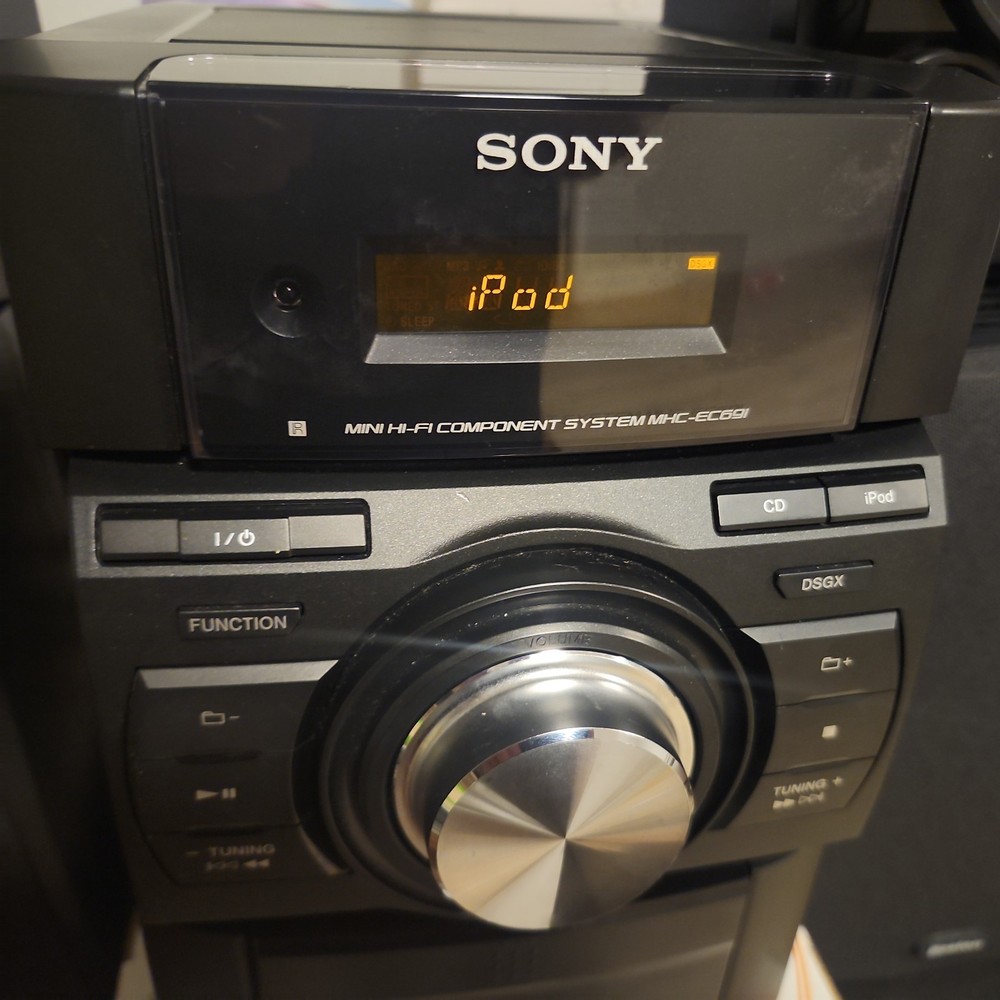 Sony Mini HiFi Stereo Component System CD iPod Dock MHC-EC69i Speakers