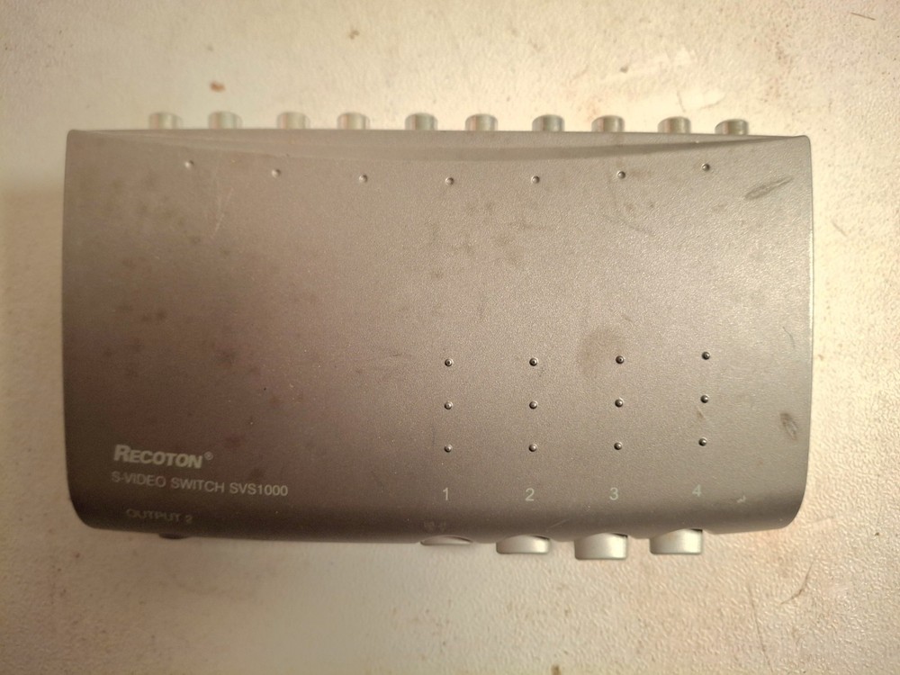 Recoton s-video switch svs1000