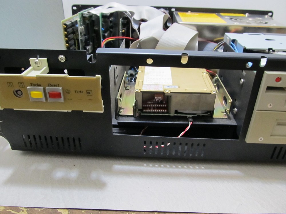 Vintage IBM-? Computer Turbo XT Compatible' 87B1 ****Pls Read