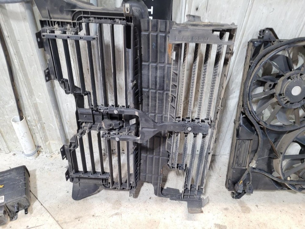 MKX       2016 Air Shutter 2032952