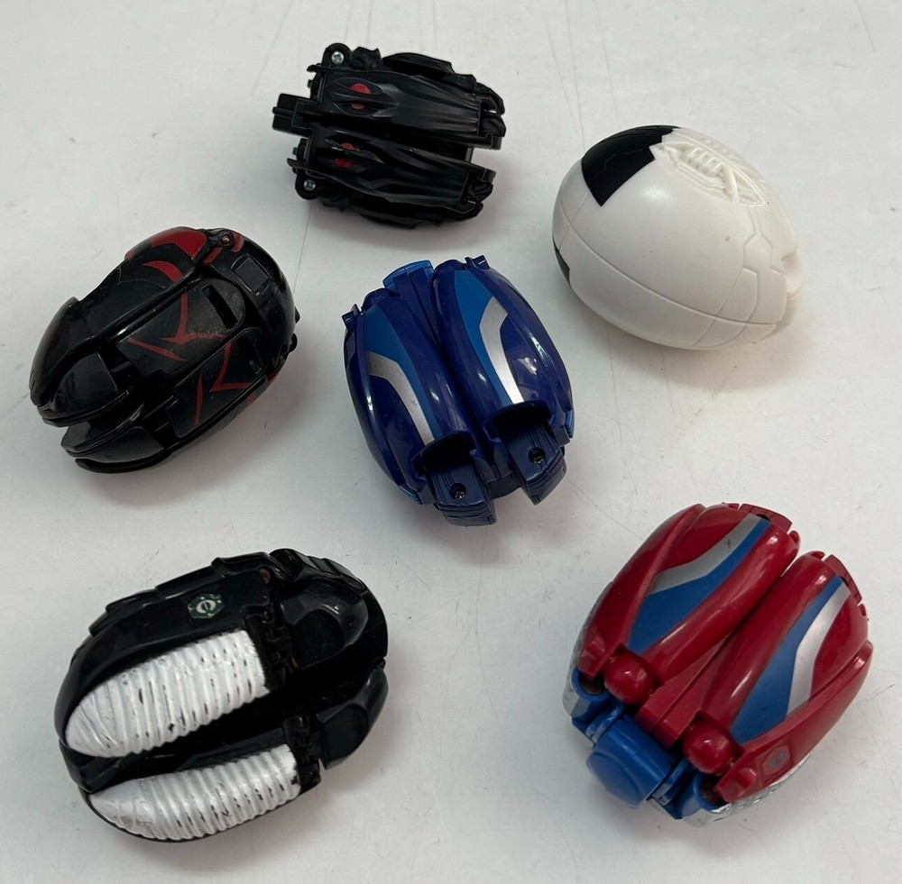 BANDAI Ultraman Ultra Egg Action Figures