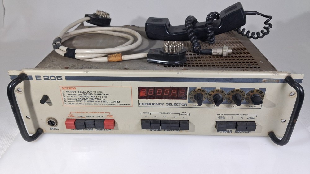 DANCOM DANISH HF EXCITER   E 205
