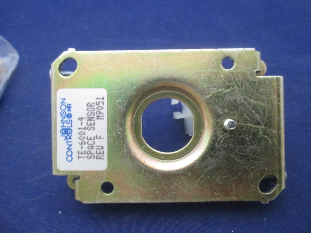 Johnson Controls TE-6001-4 Mounting Bracket new