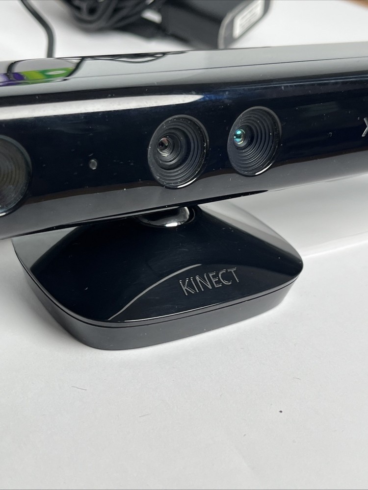 Microsoft Xbox 360 Kinect Sensor Model 1414 Motion Camera w/ Box Manuels, Etc