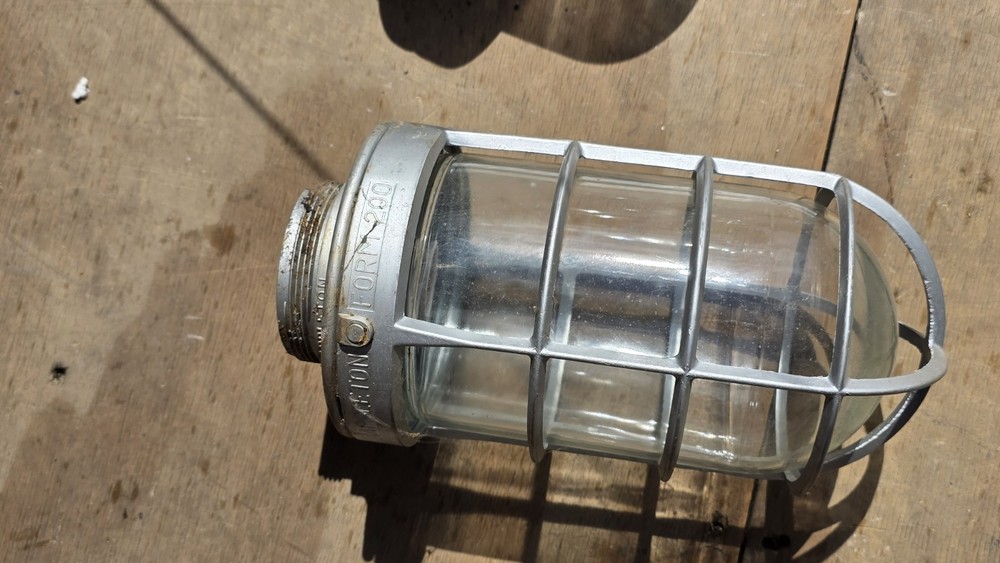 APPLETON FORM 200 EXPLOSION PROOF LIGHT W/ CAGE And GLOBE Untested