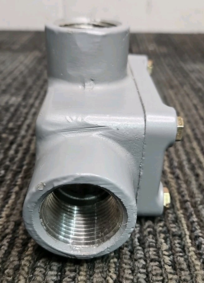 Hubbell Killark XT-3 1" Conduit Fitting