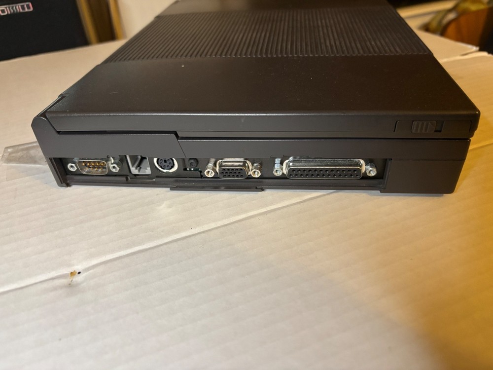 VINTAGE Gateway 2000 Nomad 450DXL Intel Laptop Computer 1993 UNTESTED