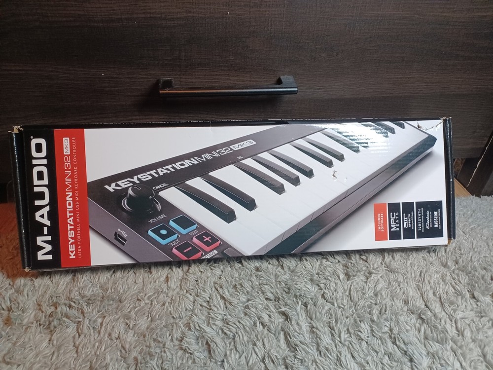 M-Audio KEYMINI32MK3 Keystation Mini 32 Mk3 Keyboard Controller NEW OPEN BOX