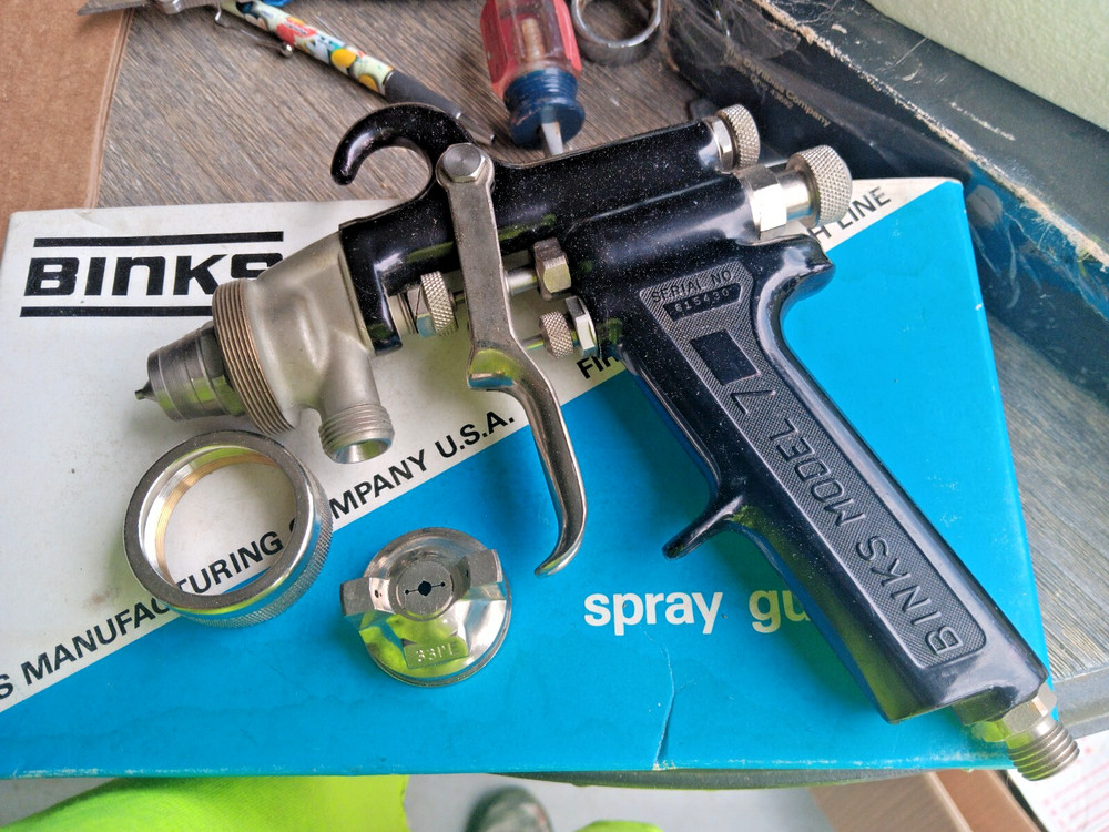 BINKS- MODEL 7 Pressure Paint spray gun 33-33PE