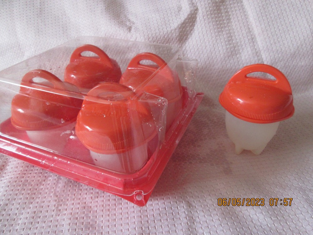 5 Egglettes Egg Cookers - Hard Boiled Eggs Without the Shell Used