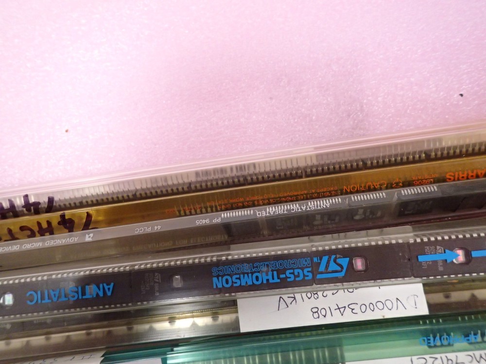 4 LBS ASSORTED INTEGRATED CIRCUITS / IC'S VARIOUS MANUFACTURERS