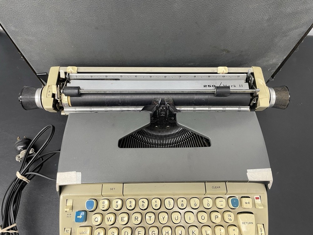 Smith Corona 250 Mark II Electric Office Typewriter With Case, Needs Work