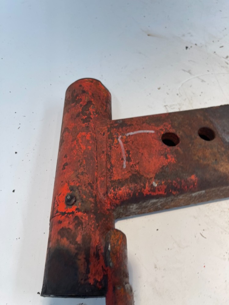 Case 1175 Tractor Left Front Axle Knee Spindle Holder Housing