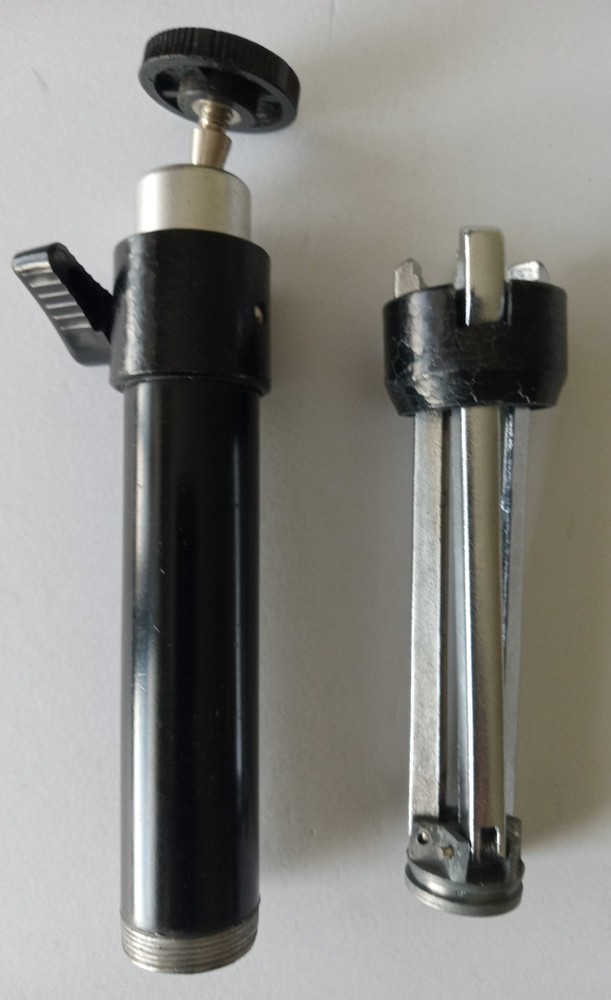 Camera Kalart Flash Bracket, 2 Vintage Mini Tripods Camera Bracket