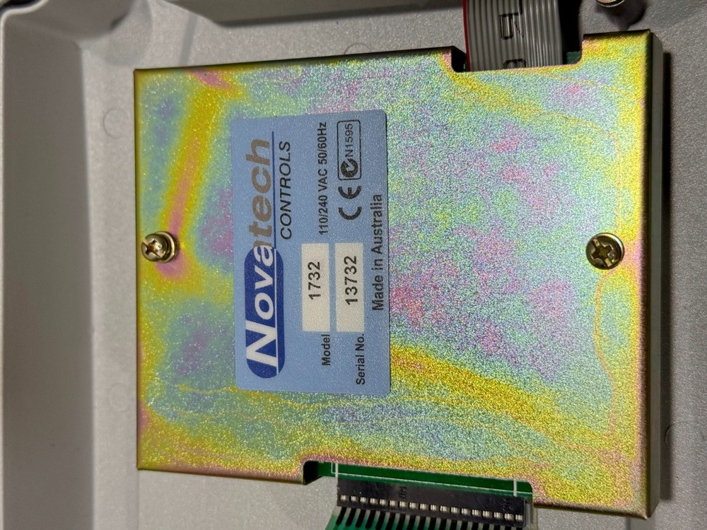 Novatech Controls 1732 Oxygen Transmitter Analyzer 100-240VAC 1 pcs #ZV#