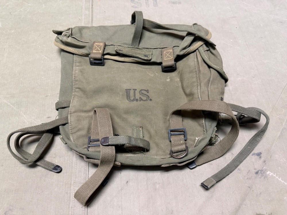 ORIGINAL WWII US ARMY M1945 UPPER COMBAT FIELD PACK & SUSPENDERS- 1945,