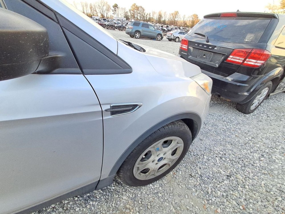 Fuse Box Engine Fits 17 ESCAPE 4872395