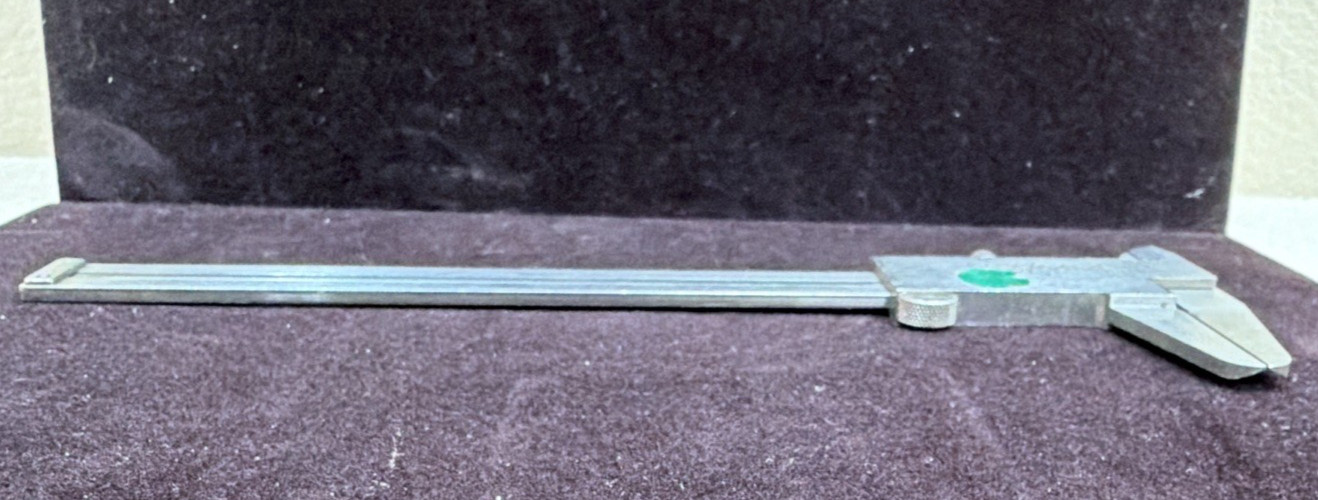 Mitutoyo 530-104 Vernier Caliper 6" 150mm