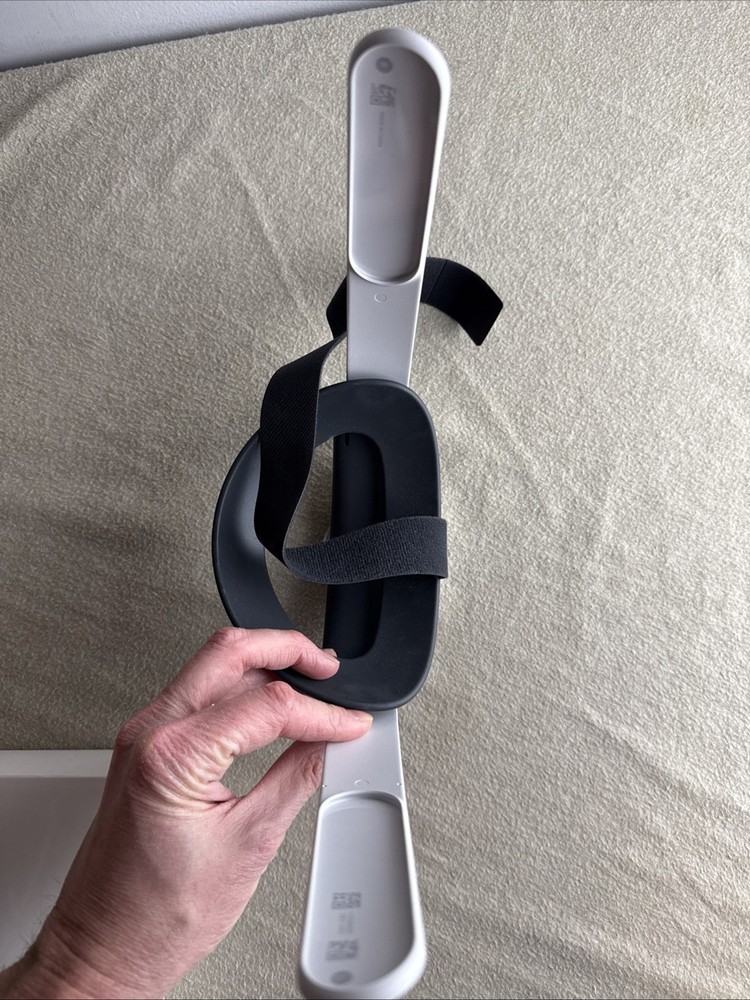 Meta Oculus Quest 2 Elite Strap for VR Headset - Excellent Condition - w/Box