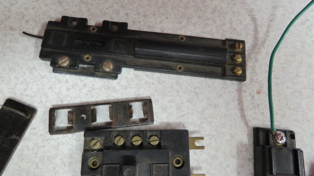 MISC LOT- SWITCH CONTROL BOXES ELECTRIC HO N SCALE