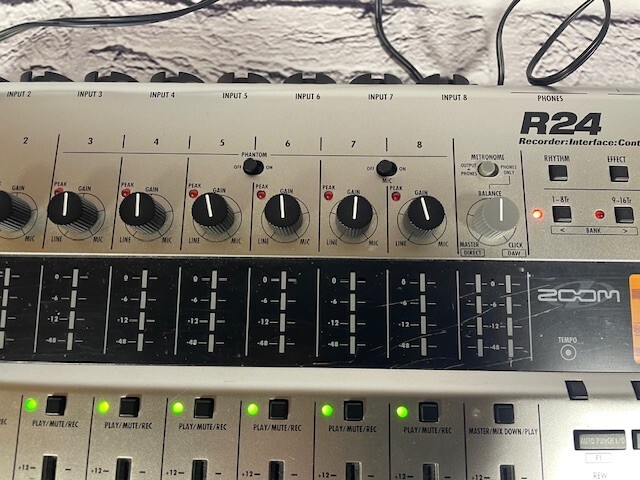 Zoom R24 Multi-track Recorder Controller Sampler Audio Interface fast ship