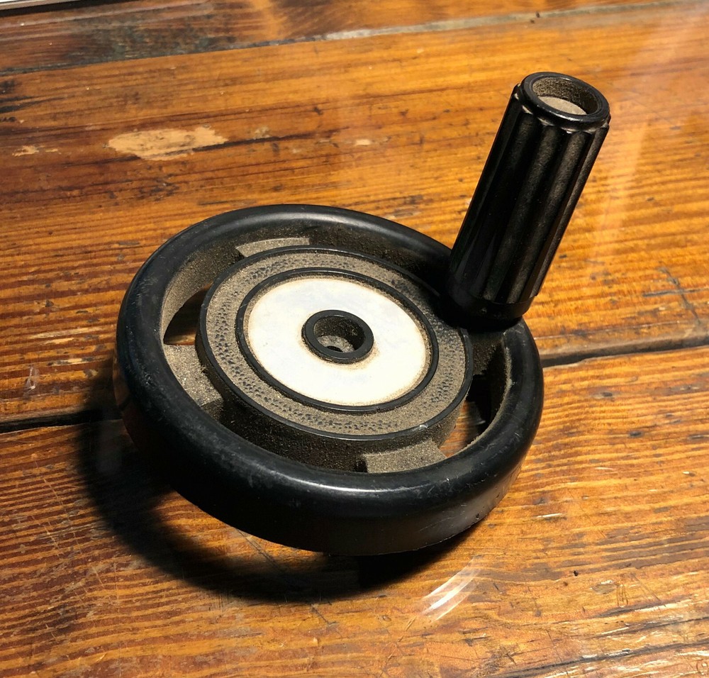 ONE Handle Wheel for Table Saws with 3/8" Adjustment Arbor Shafts