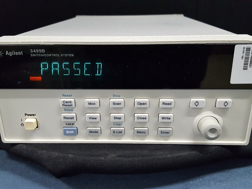 Agilent 3499B: Switch / Control System Main Frame (0637)