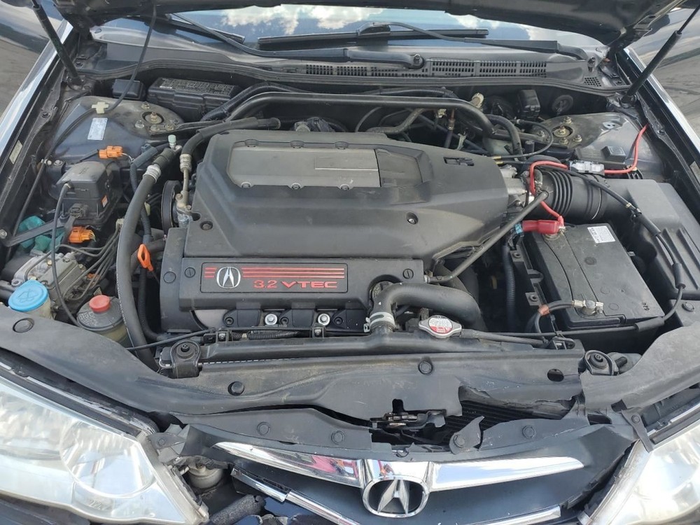 TL 2002 Glove Box 4673032