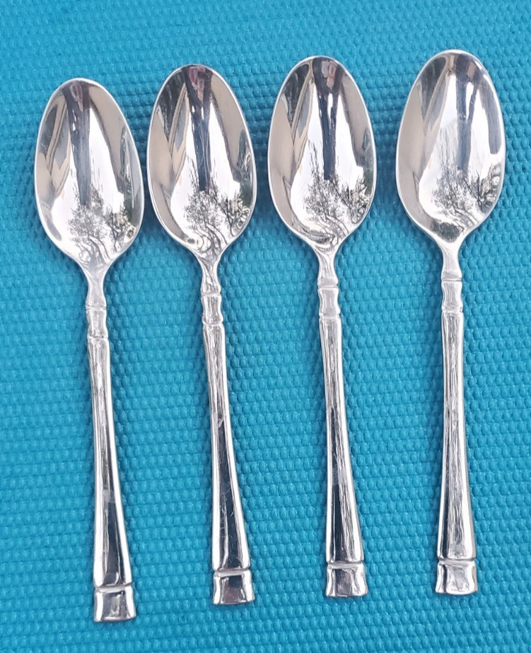 4-Oneida EVERSON TEASPOONS 7"