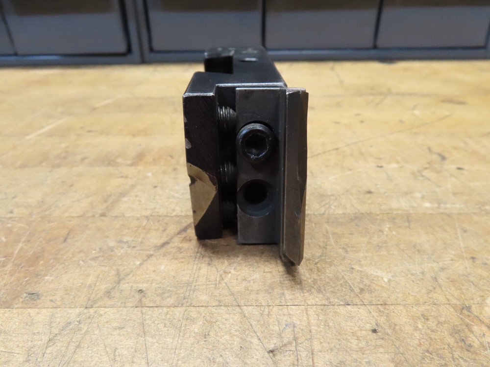 Aloris CXA-8 quick change threading tool holder