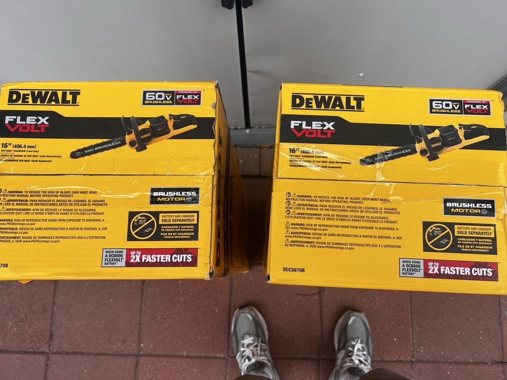 DeWALT FLEXVOLT DCCS670B 60V MAX Cordless Chainsaw (Tool Only)