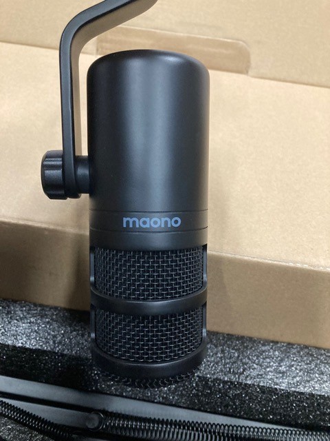 Maono Caster E2 Podcast Equipment Bundle with Dynamic Mic, Bluetooth, AME2C