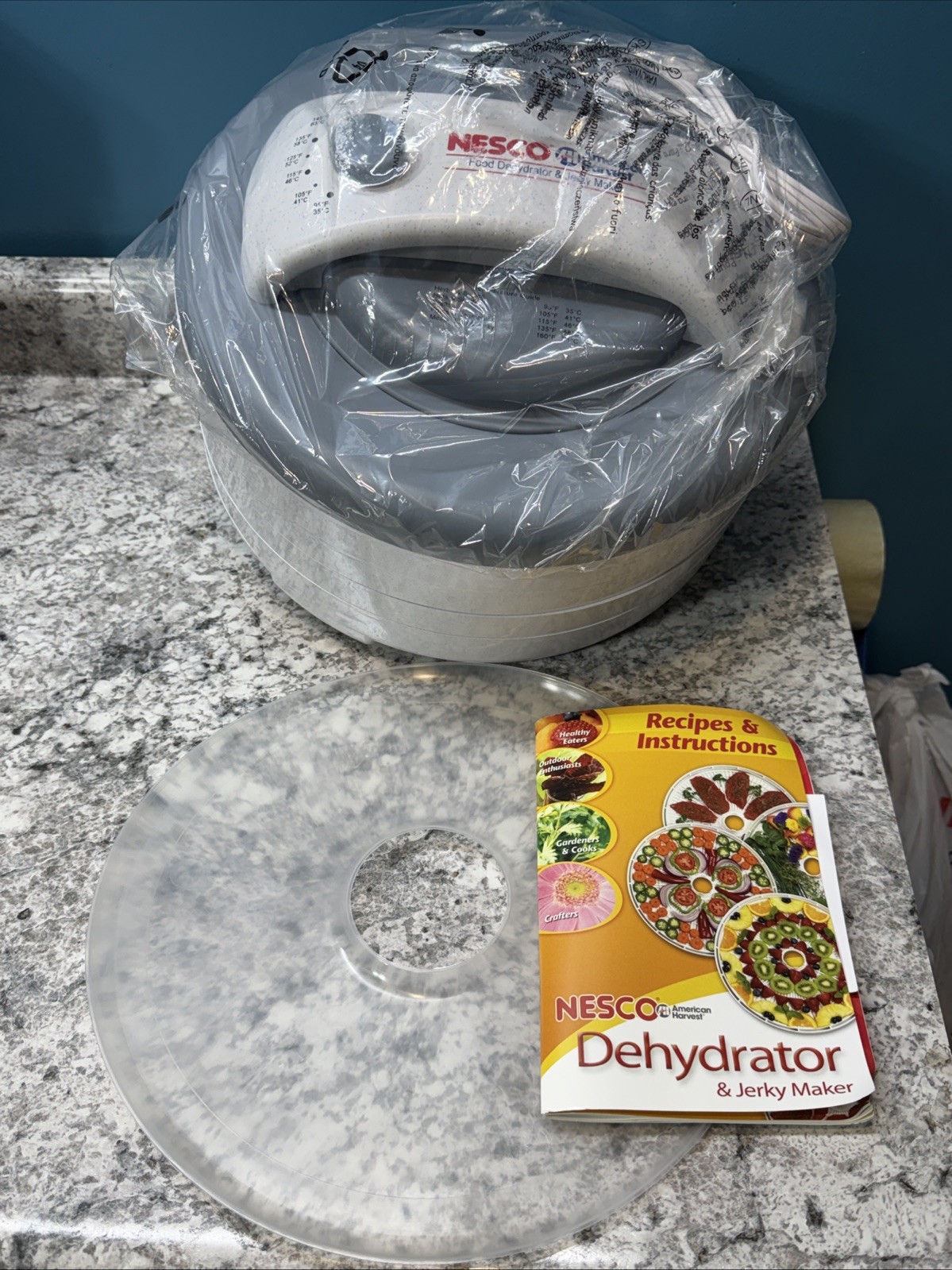 Nesco Snackmaster Encore Dehydrator Jerky Maker FD-61 500W Made in USA