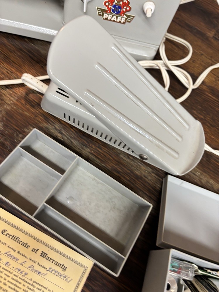 Vintage PFAFF 362 Automatic Sewing Machine IN GOOD CONDITION