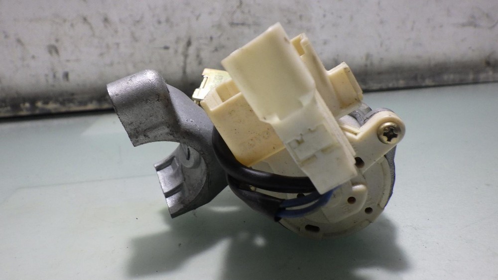 00 GEO PRIZM Ignition W/Key