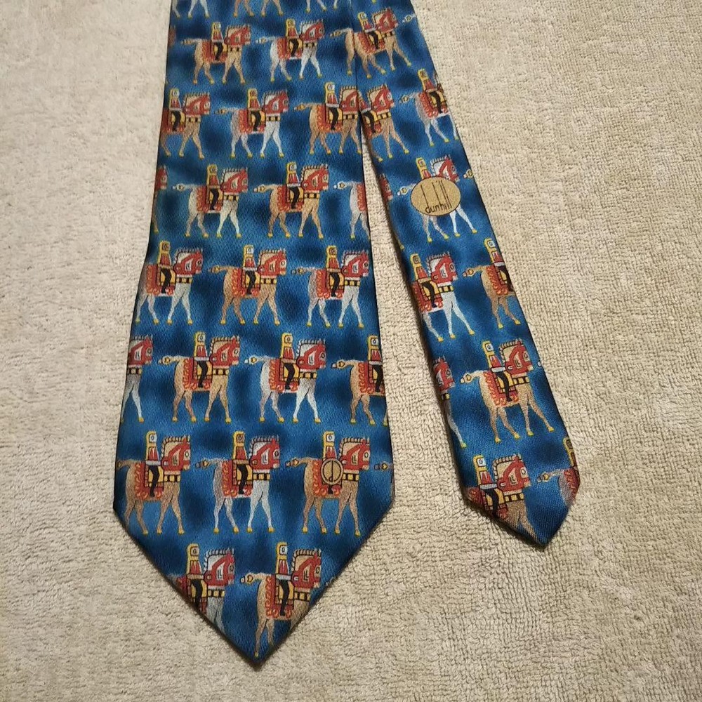 Dunhill's finest 100% silk tie