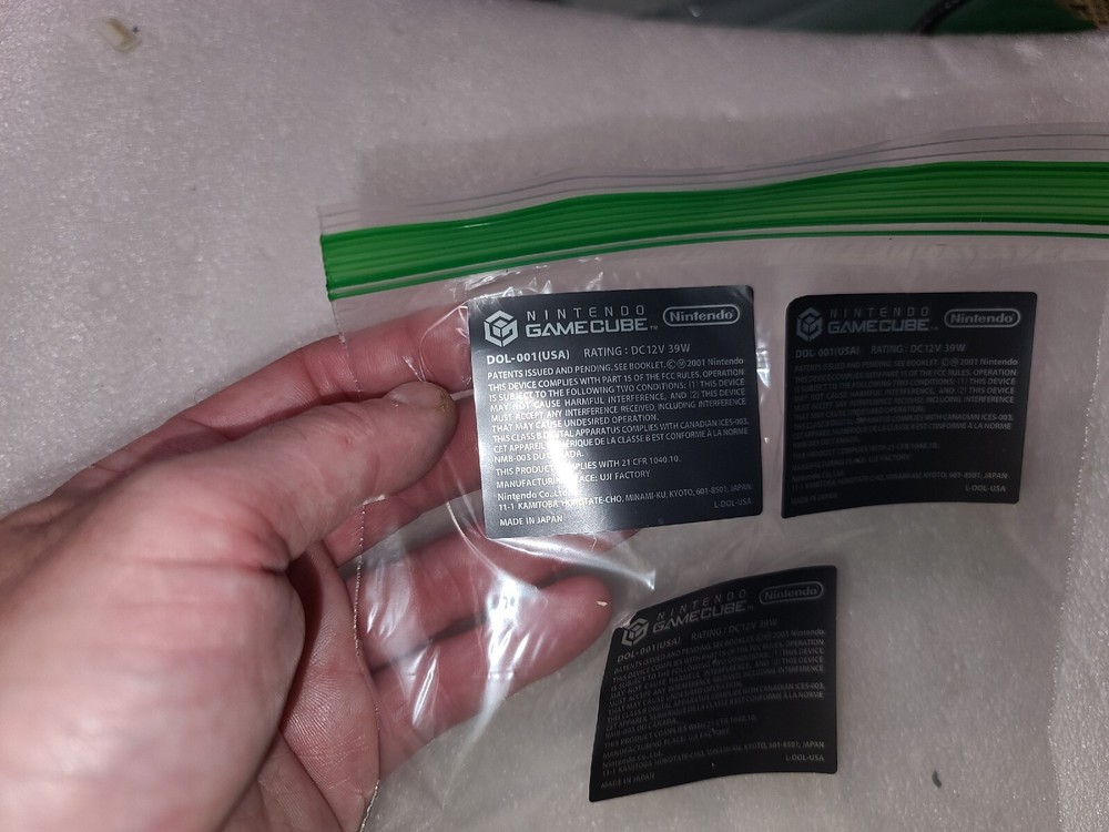 Nintendo GameCube DOL-001 (USA) (3)-Bottom LOGO Label-Clean Pull-Some Stick left