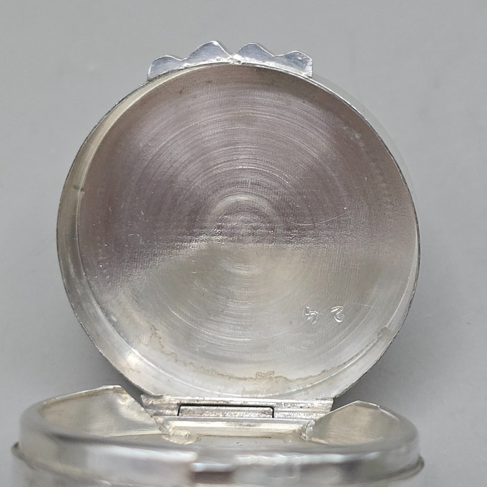 Vintage 800 Silver Engine Turned Snuff/Pill Box